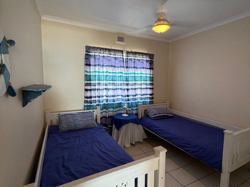 Coastal Elegance : Your 3-Bedroom Ocean Front Escape - Photo 4