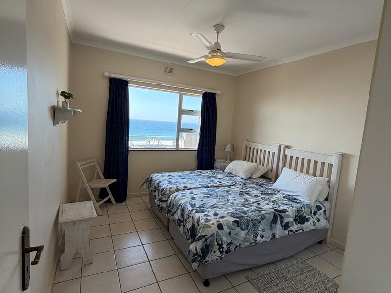 Coastal Elegance : Your 3-Bedroom Ocean Front Escape - Photo 2