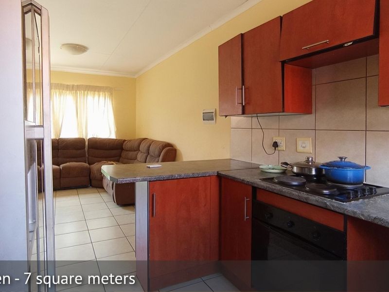 Timeless Face-Brick Architectural Masterpiece in The Orchards Estate - Photo 7