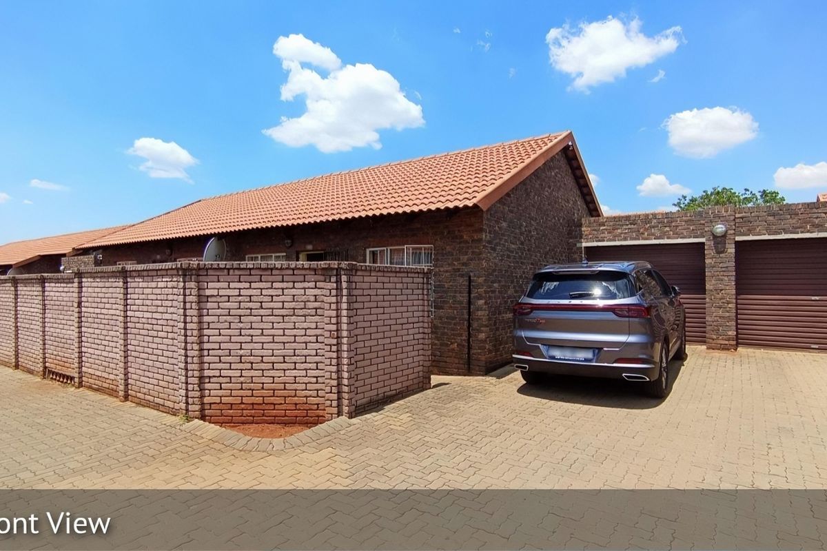 Timeless Face-Brick Architectural Masterpiece in The Orchards Estate - Photo 2