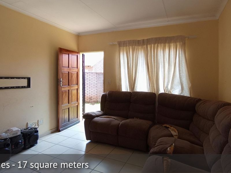 Timeless Face-Brick Architectural Masterpiece in The Orchards Estate - Photo 3