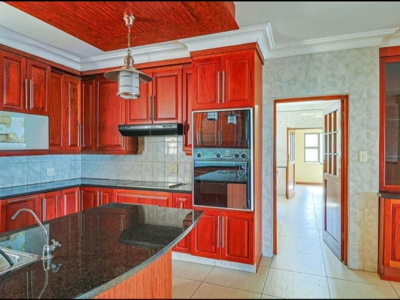 One-in-a-Million Luxury Mansion with Panoramic Dam Views in Birdwood Estate - Photo 4