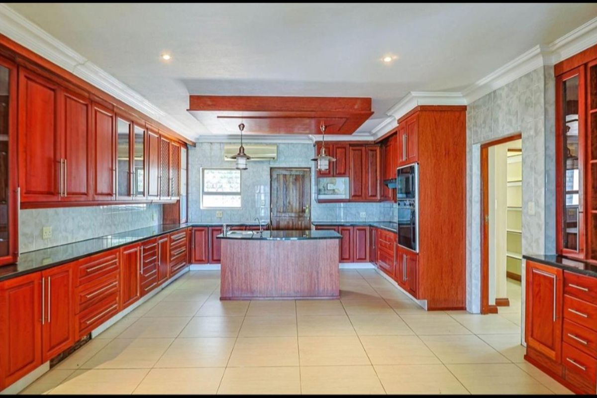 One-in-a-Million Luxury Mansion with Panoramic Dam Views in Birdwood Estate - Photo 5