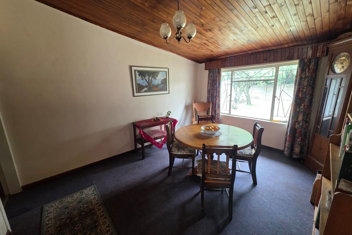 This cosy and very neat home in Sasolburg is perfectly located close to schools - Photo 4