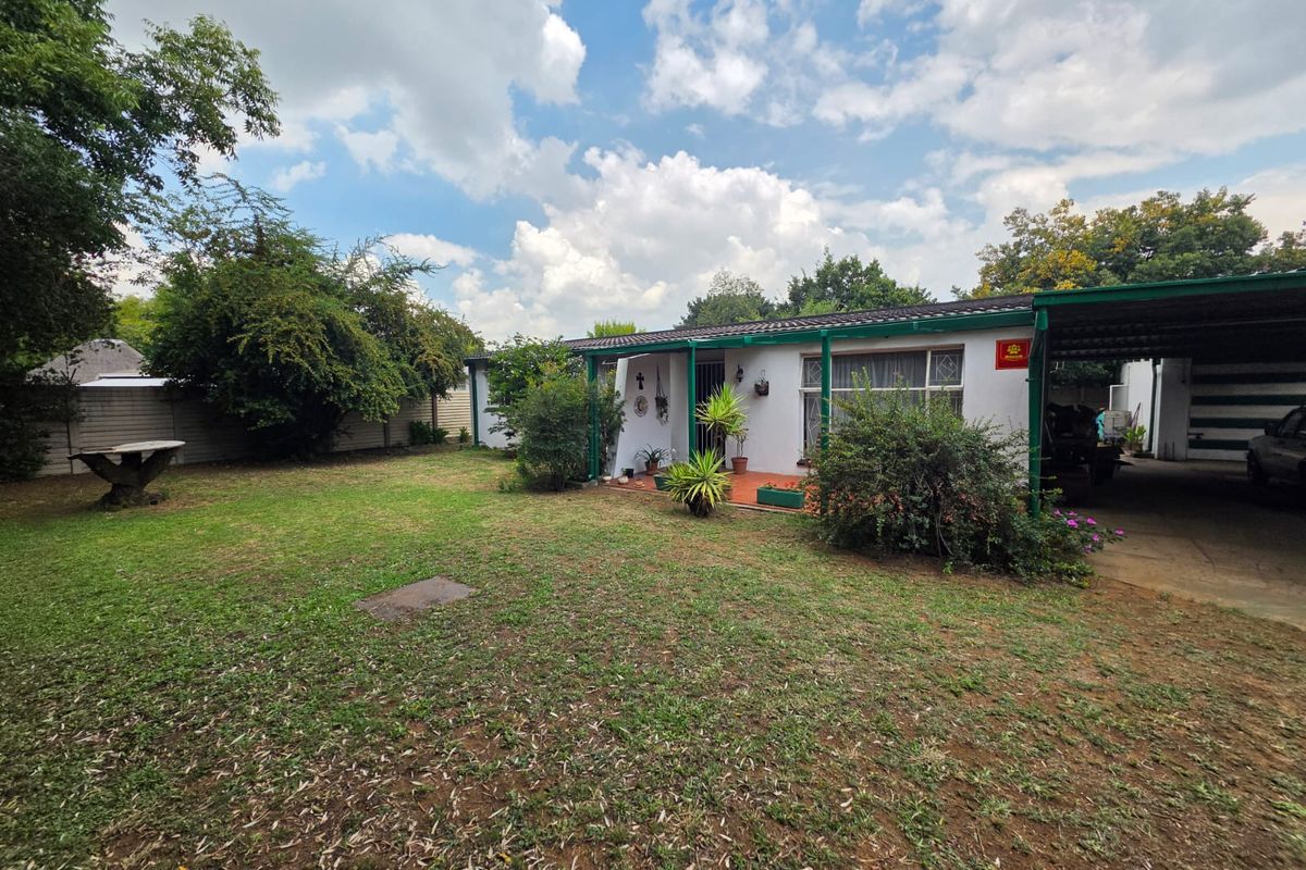 This cosy and very neat home in Sasolburg is perfectly located close to schools - Photo 3