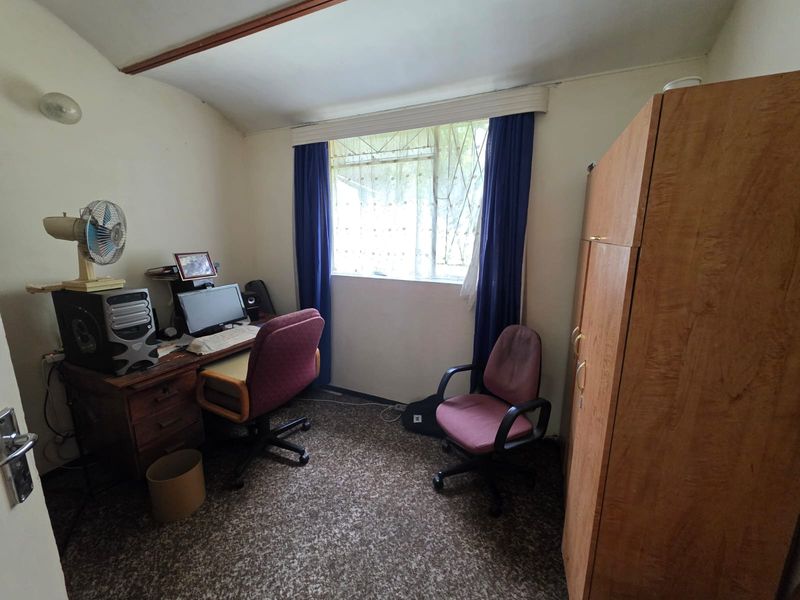 This cosy and very neat home in Sasolburg is perfectly located close to schools - Photo 9