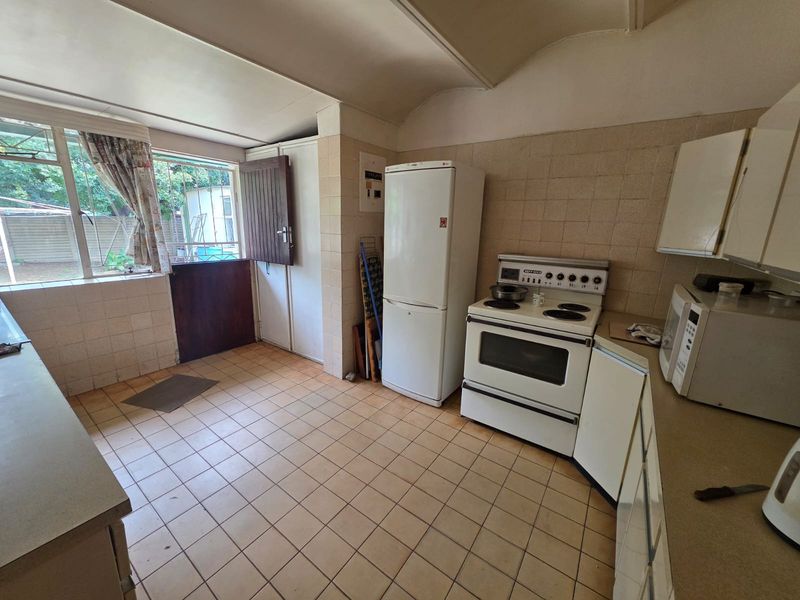 This cosy and very neat home in Sasolburg is perfectly located close to schools - Photo 8