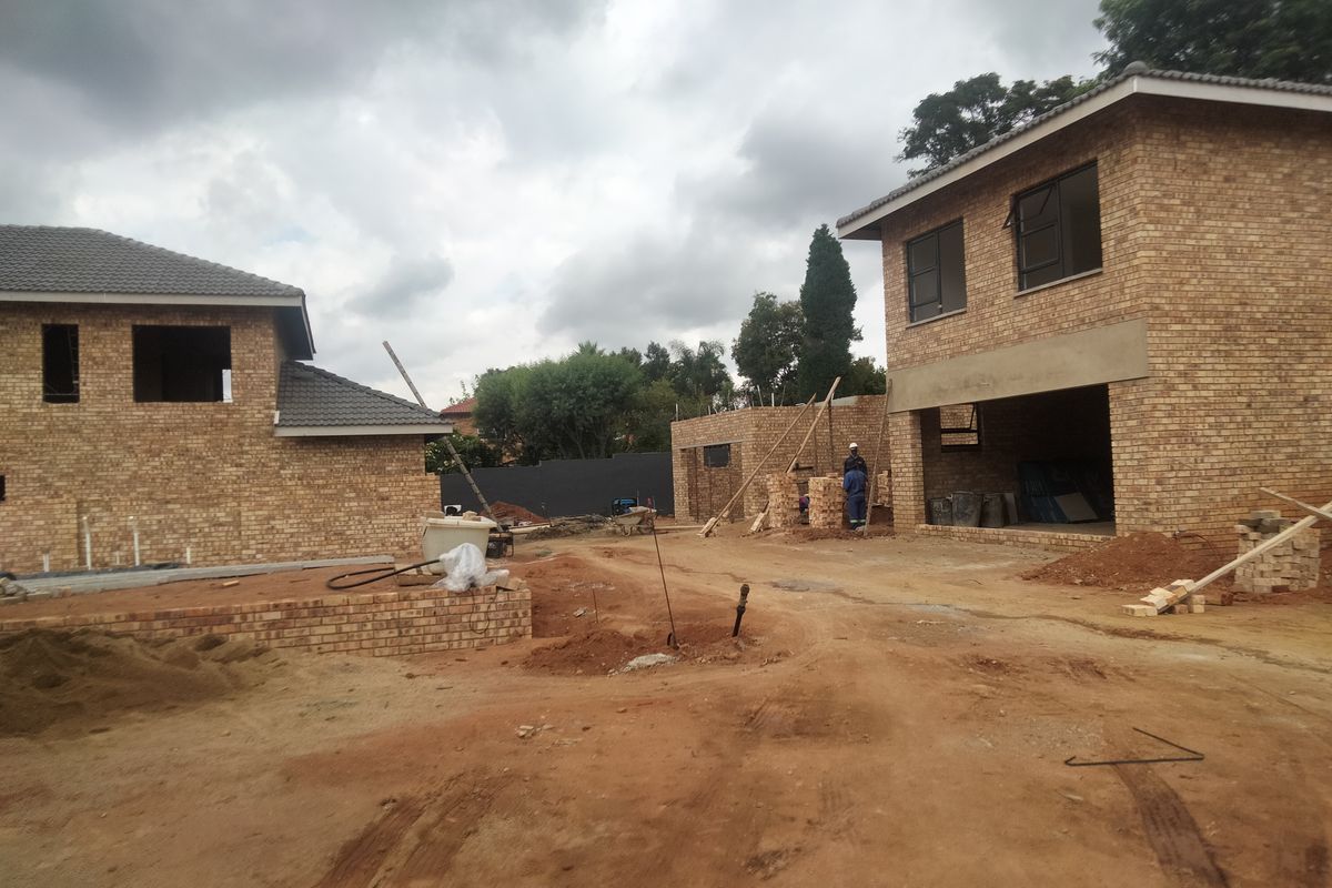 Off Plan Town Houses for Sale in Eagle’s View, 1187 Puttick Avenue, Sundowner - Photo 3