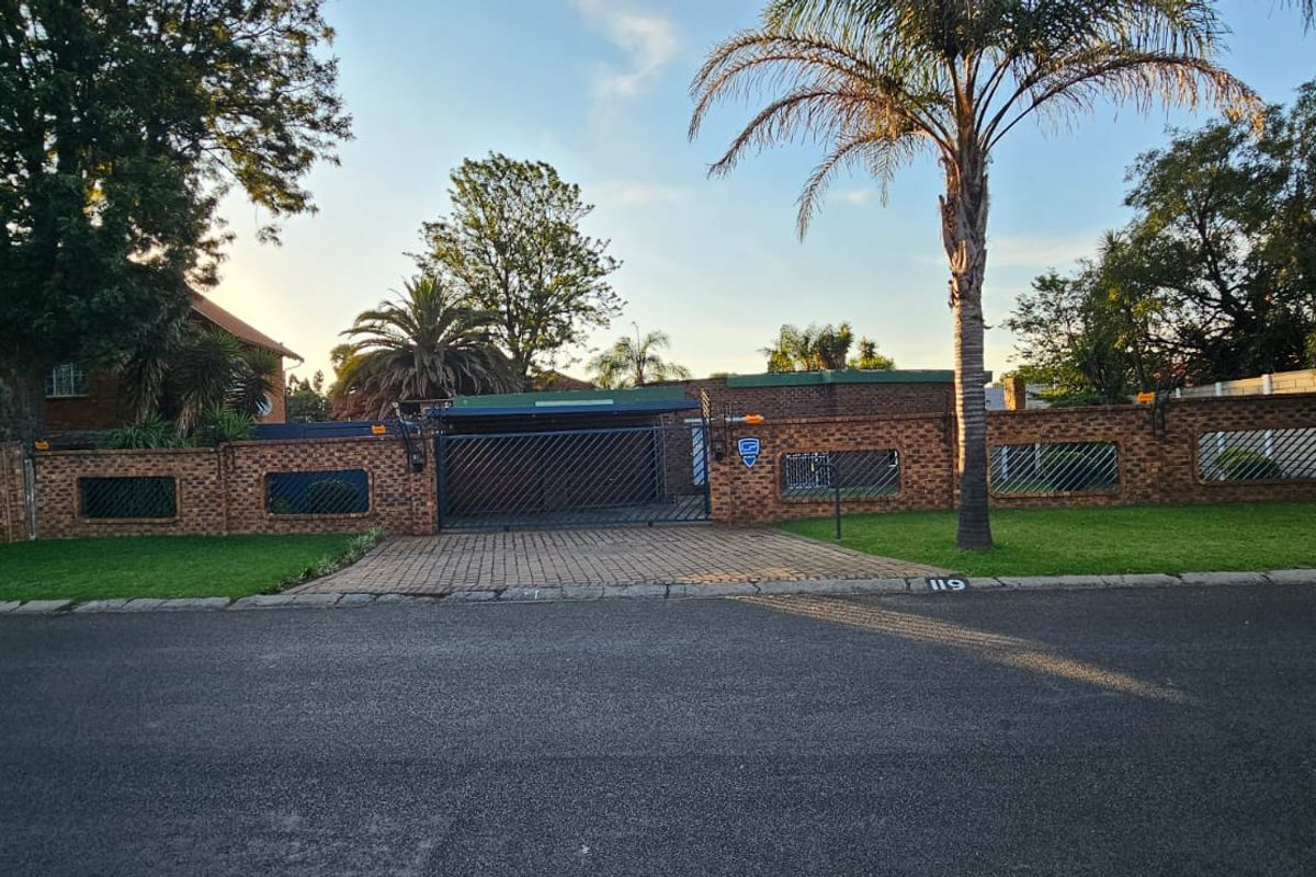 4 Bedroom House to Rent in Sunair Park - Photo 3