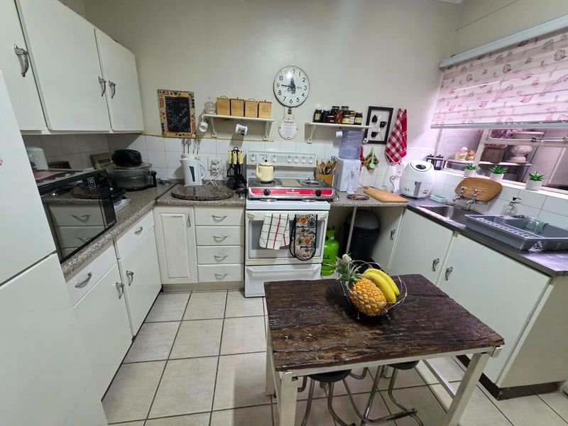 BEAUTIFUL DUPLEX TOWNHOUSE FOR SALE IN SASOLBURG - Photo 10