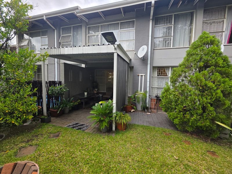 BEAUTIFUL DUPLEX TOWNHOUSE FOR SALE IN SASOLBURG - Photo 5