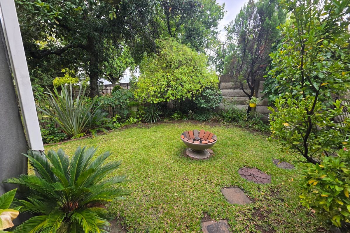 BEAUTIFUL DUPLEX TOWNHOUSE FOR SALE IN SASOLBURG - Photo 2