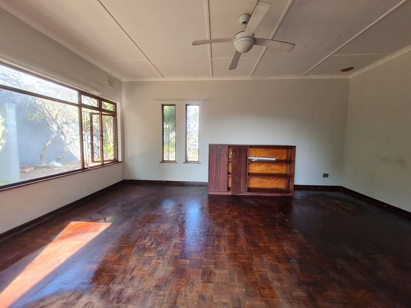 Investment oppertunity-Location location, location! - Photo 4