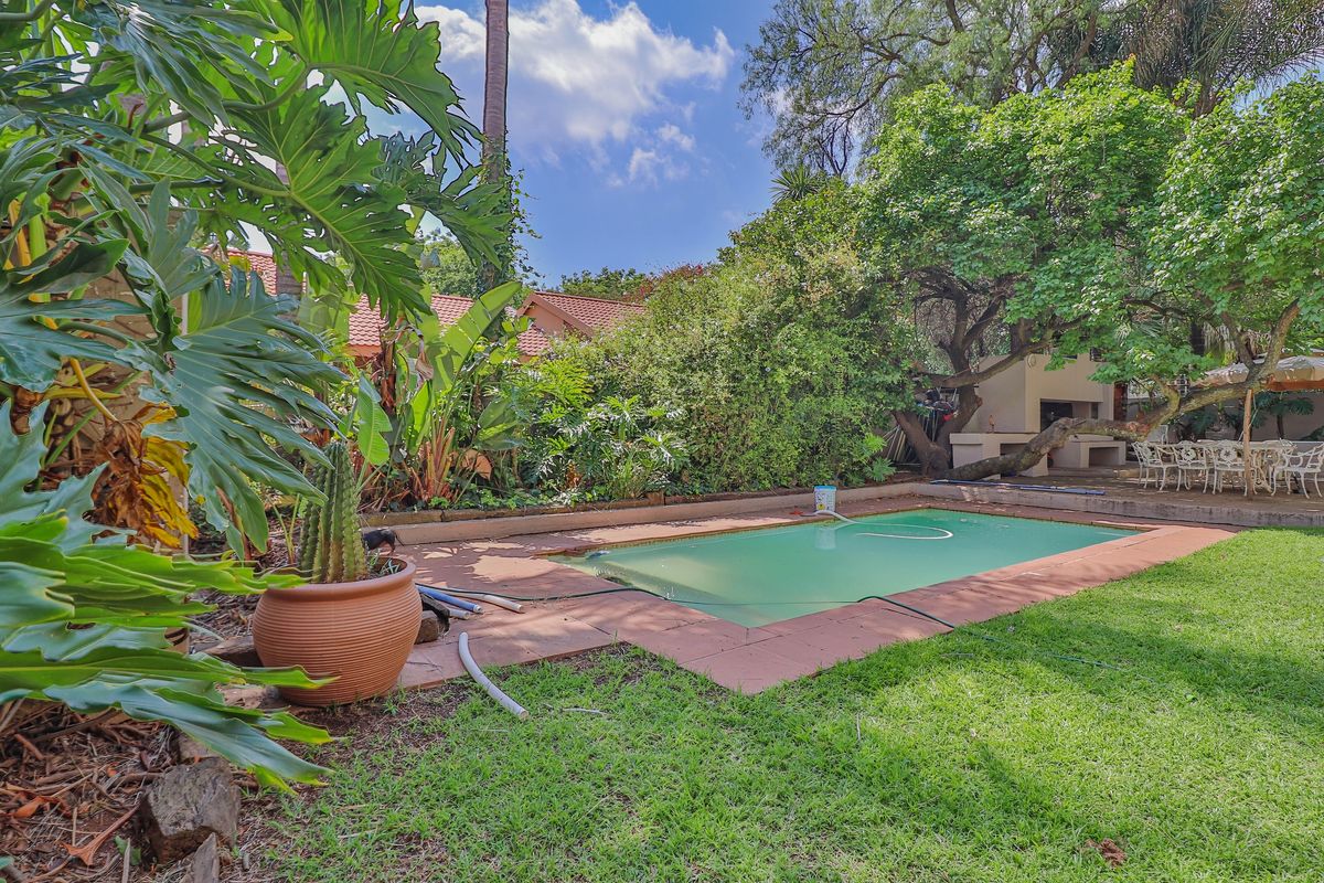 Elegant Estate Living in Sonneveld – Spacious 6-Bedroom Double Storey Family Retreat” Rating: 9.5/10 - Photo 3