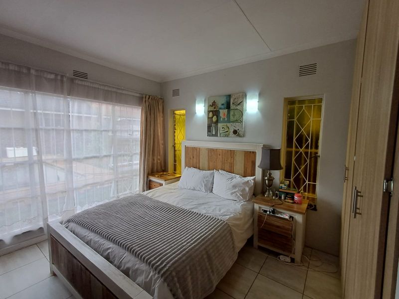 SE 2 Proper Gem NEW To The Market - Photo 5