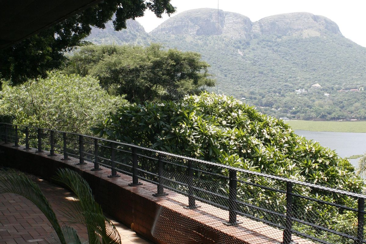 Comfort and relaxation in one exceptional package situated in a gated community in Kosmos - Photo 3