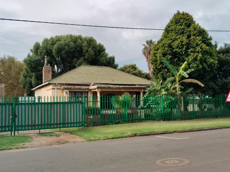 4 Bedroom House for Sale in Brakpan - Photo 2