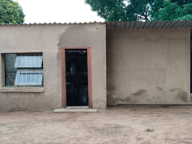 4 Bedroom House for Sale in Brakpan - Photo 6