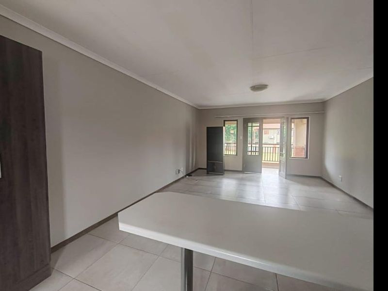 Pet-Friendly 2-Bedroom 2-BATHROOM Ground Floor Unit in Secure, Modern Complex – Available 1 MAY 2026 - Photo 7
