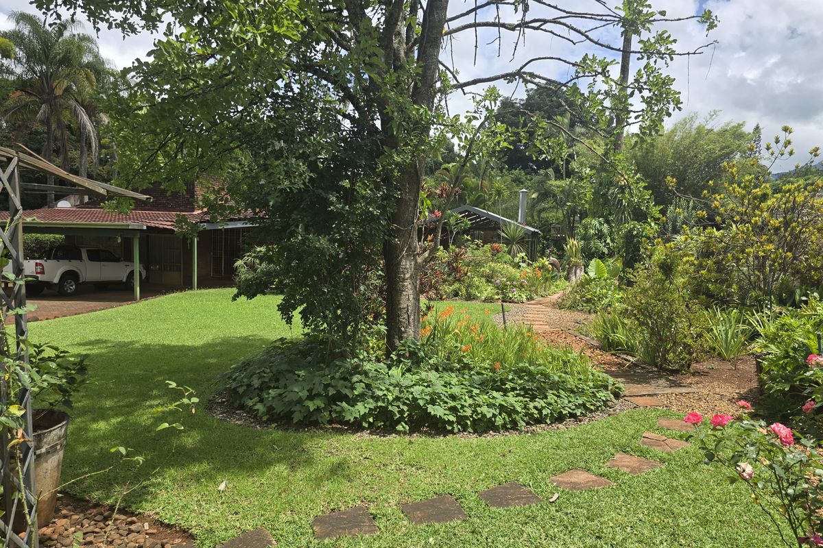 Spacious 3-Bedroom Family Home with 3-Bedroom Flatlet – Ideal for Family Living and Extra Income - Photo 2