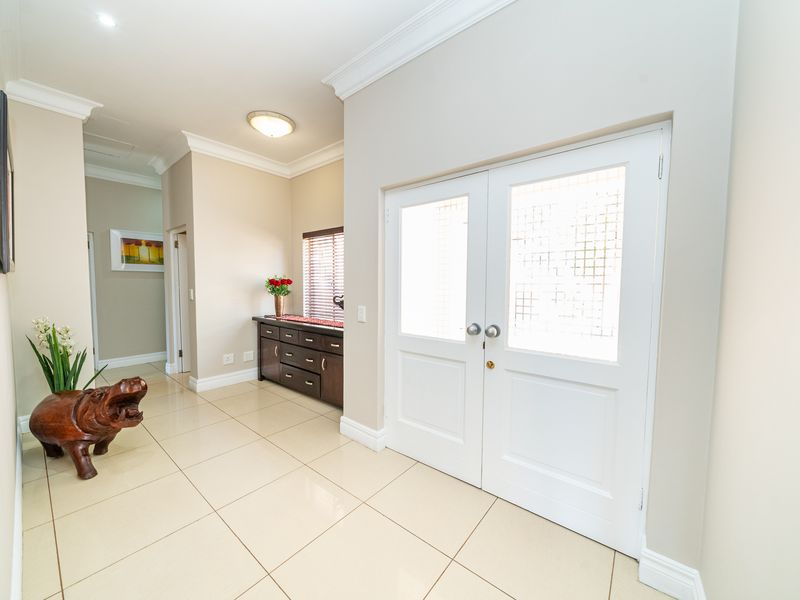 Private Erasmusrand Home With Scenic Views - Photo 10