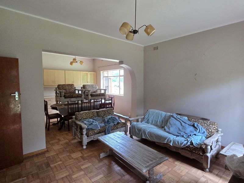 Farm Living with Dual Homes – Space, Flexibility & Investment Potential. - Photo 4