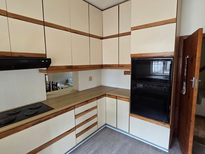 Farm Living with Dual Homes – Space, Flexibility & Investment Potential. - Photo 8