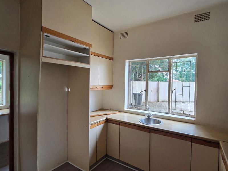 Farm Living with Dual Homes – Space, Flexibility & Investment Potential. - Photo 7