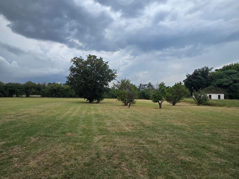 Farm Living with Dual Homes – Space, Flexibility & Investment Potential. - Photo 2