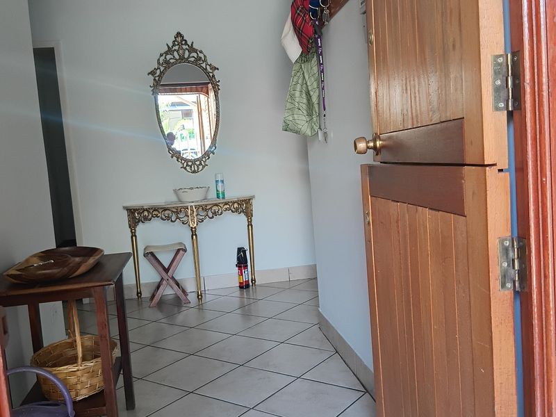 Comfortable 3 Bedroom Townhouse in a Well-Kept Complex - Photo 6