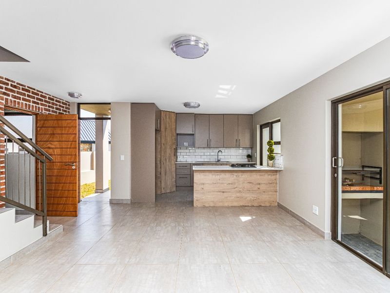 Freehold For Sale In Hartbeespoort - Photo 3