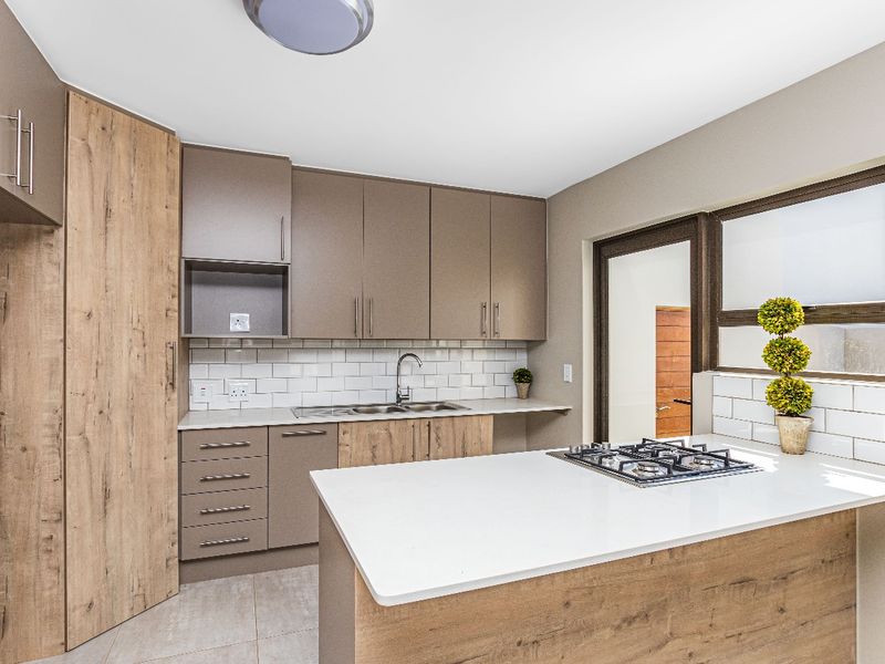 Freehold For Sale In Hartbeespoort - Photo 4