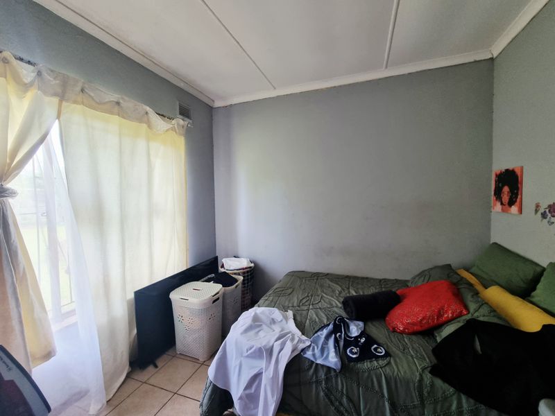 3- Bedroom House For Sale in Grantham Park - Photo 10