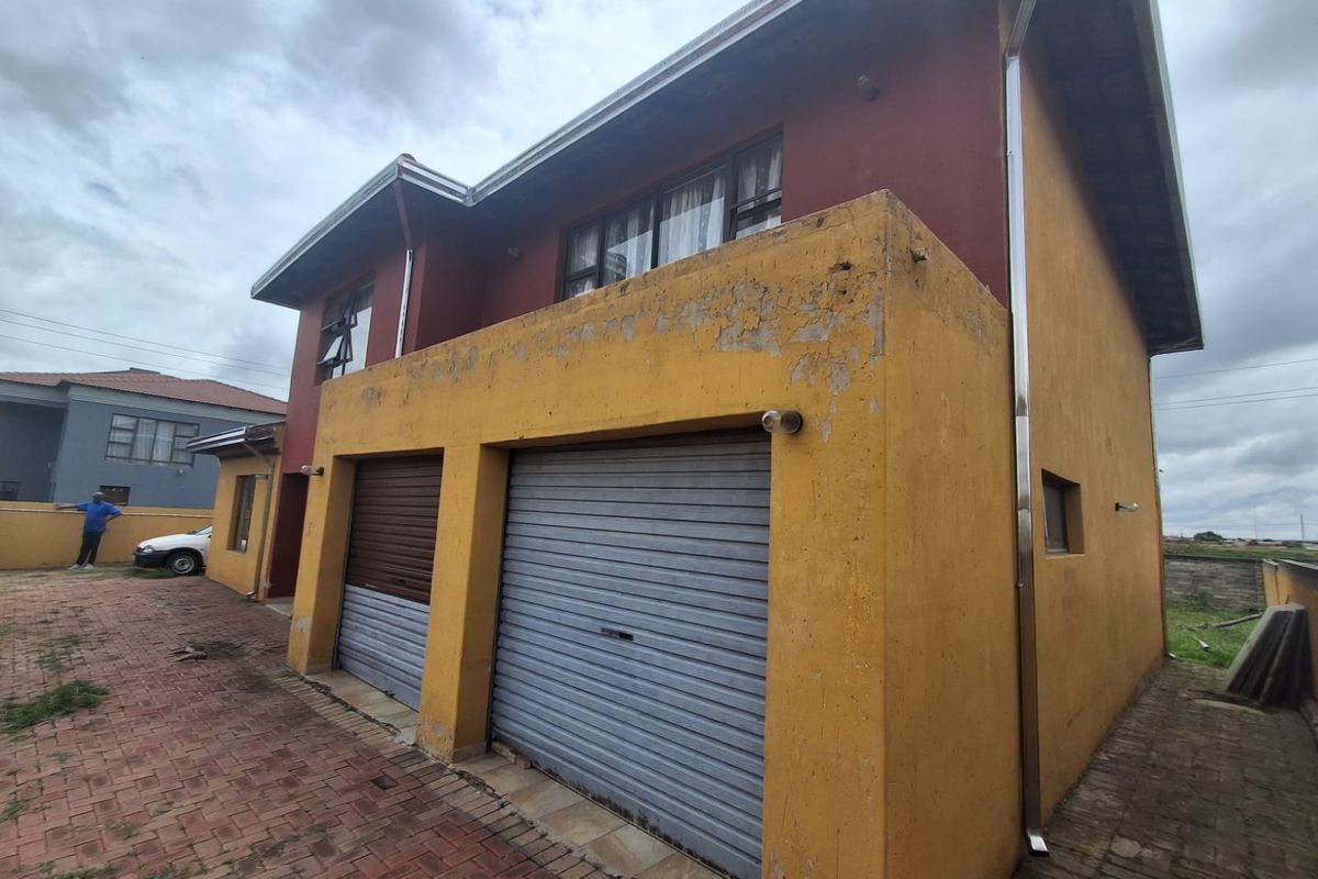 Dream Home in Golden Gardens, Sebokeng! - Photo 2