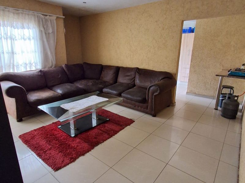 Dream Home in Golden Gardens, Sebokeng! - Photo 5