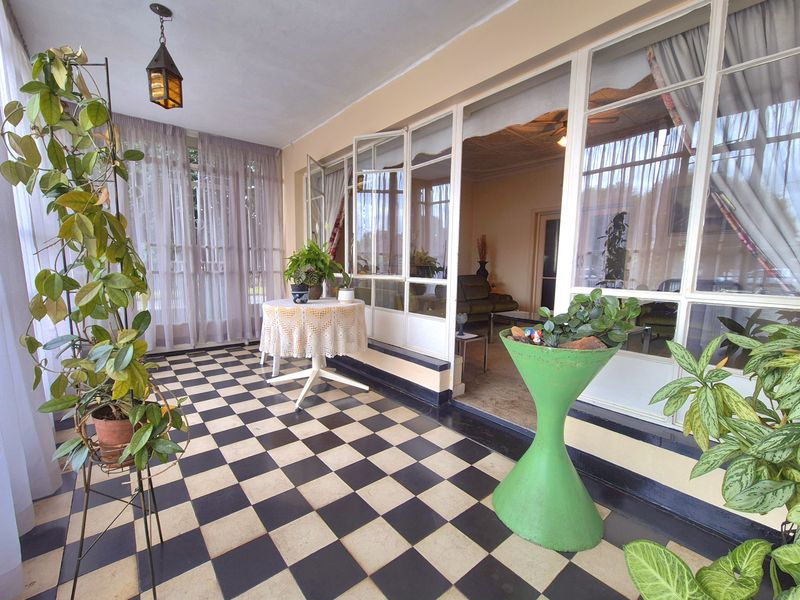 Gorgeously Maintained Spacious Home For Sale! - Photo 4