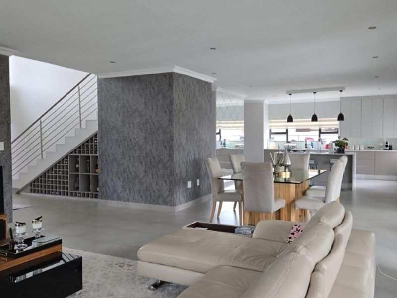 Elegant 4-Bedroom Luxury Home with Pool in La Camargue Estate - Photo 5