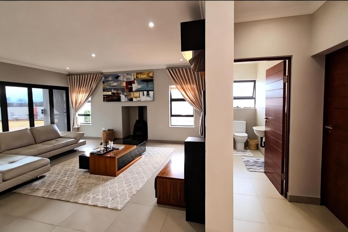 Elegant 4-Bedroom Luxury Home with Pool in La Camargue Estate - Photo 3