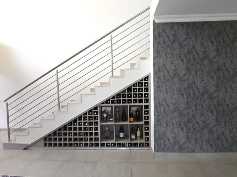 Elegant 4-Bedroom Luxury Home with Pool in La Camargue Estate - Photo 7