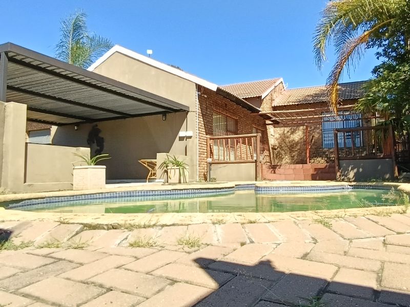 Great family home with a great entertainment area! - Photo 2