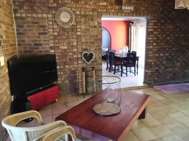 Great family home with a great entertainment area! - Photo 9