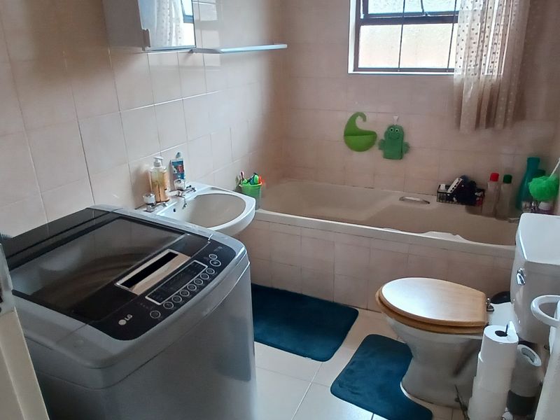 Great starter home, big enough but cozy. - Photo 10