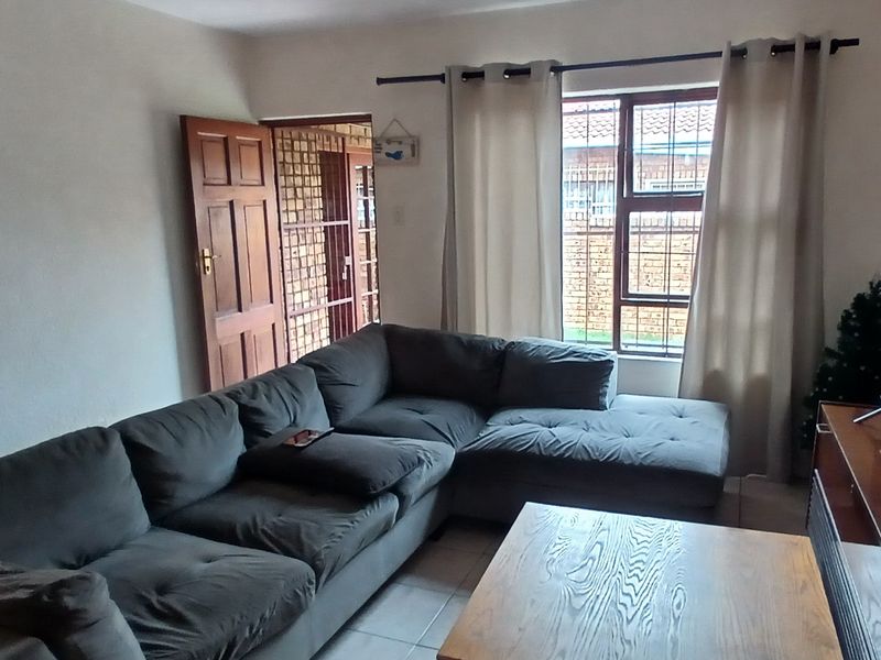 Great starter home, big enough but cozy. - Photo 6