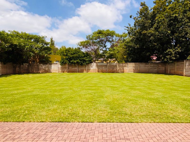 Spacious Family Home for Sale in Three Rivers. - Photo 3