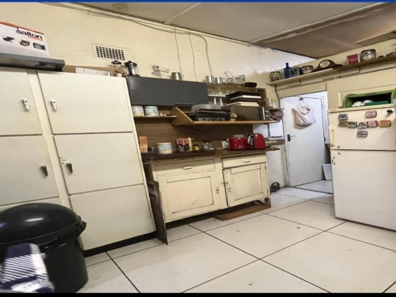 An Exceptional Family Haven in Noordhoek – Where Modern Living Meets Space, Comfort and Endless Poss - Photo 6