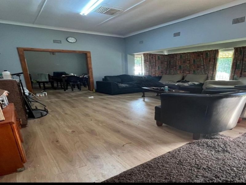 An Exceptional Family Haven in Noordhoek – Where Modern Living Meets Space, Comfort and Endless Poss - Photo 3