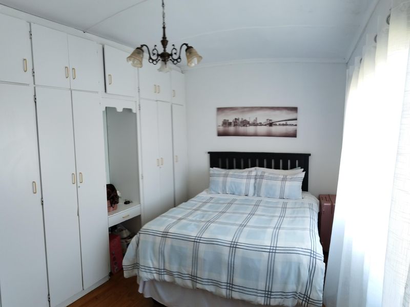 Peaceful Living with Views – The Perfectly Sized Home in Scheepershoogte - Photo 9