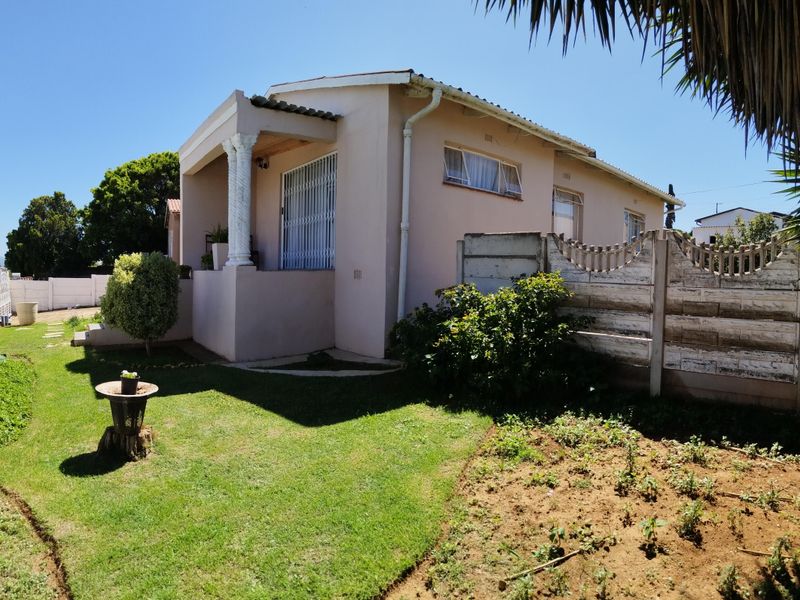 Peaceful Living with Views – The Perfectly Sized Home in Scheepershoogte - Photo 6