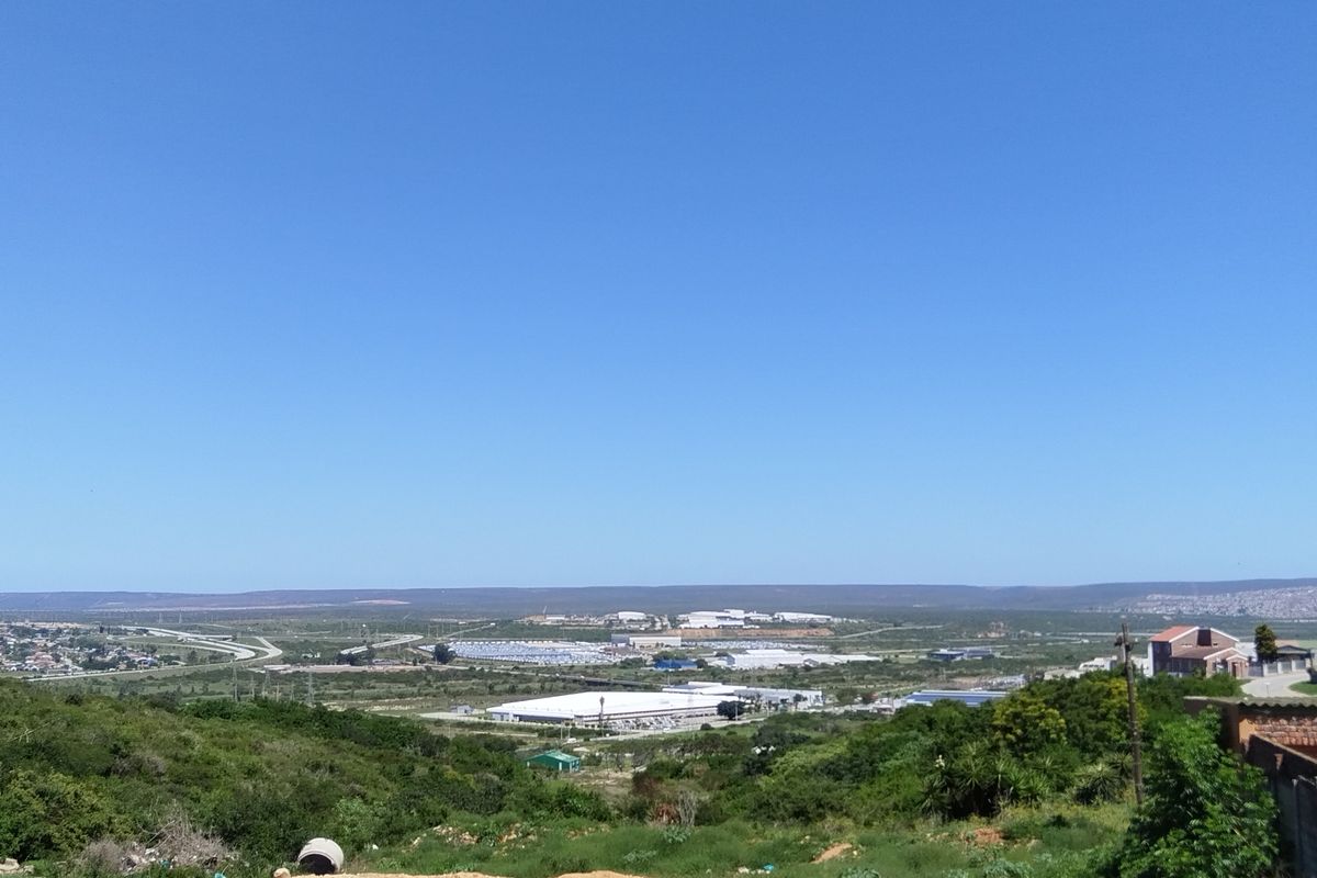 Peaceful Living with Views – The Perfectly Sized Home in Scheepershoogte - Photo 4