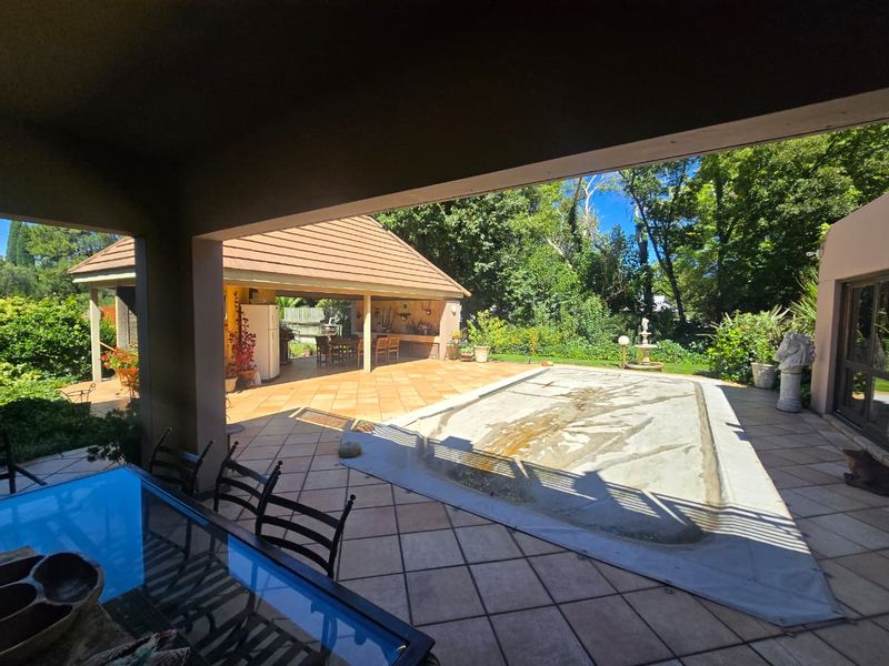 Luxury Entertainer’s Dream in Prestigious Three Rivers Proper. - Photo 5